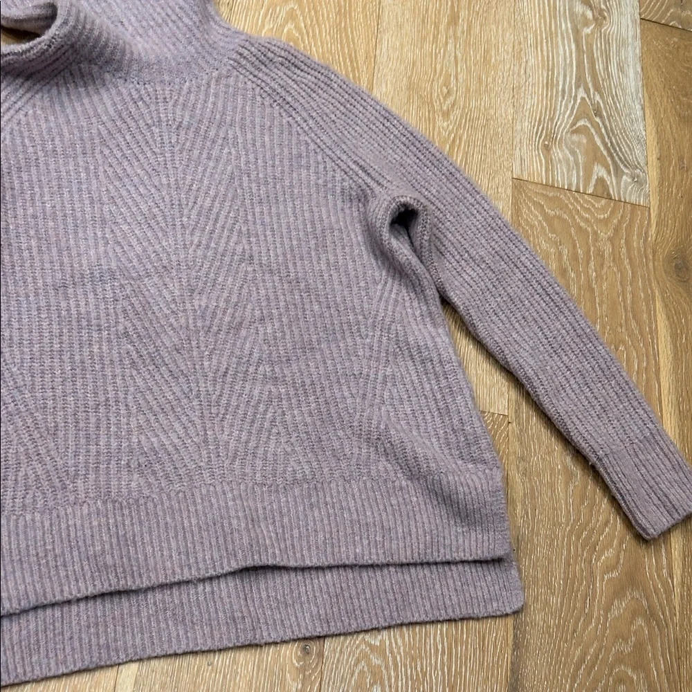 Madewell Mercer Turtleneck Sweater in Lavender Coziest Yarn